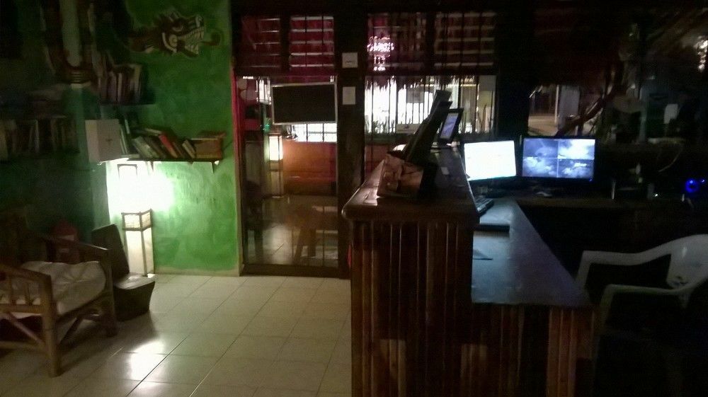 Maya Cha'An Guesthouse カンクン エクステリア 写真